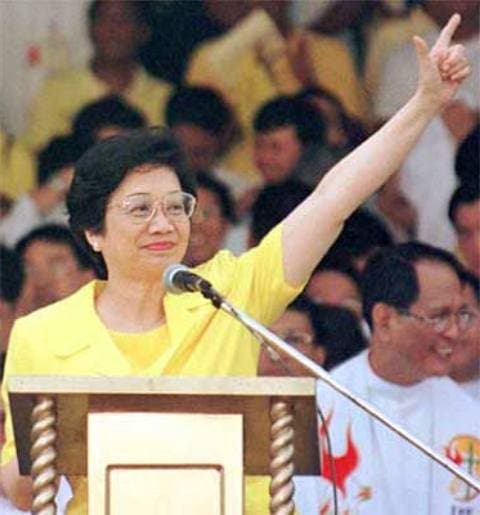 Muere Corazón Aquino, ex presidenta filipina