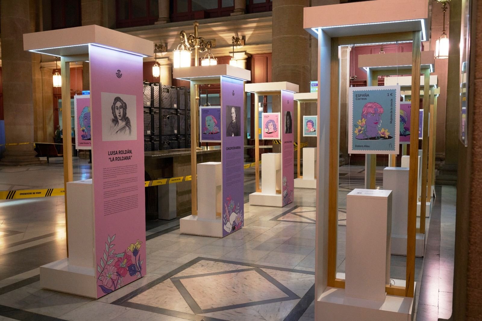 #8MTodoElAño: Quiénes son las mujeres que Correos homenajea en su exposición itinerante