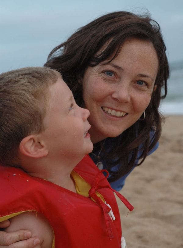 La madre que viene es previsora, de treinta y pico y con 1 hijo