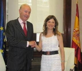 Igualdad y Microbank renuevan el Programa de Microcréditos