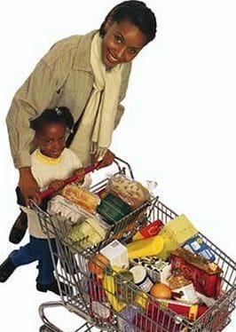 Proponen un impuesto sobre los alimentos poco saludables