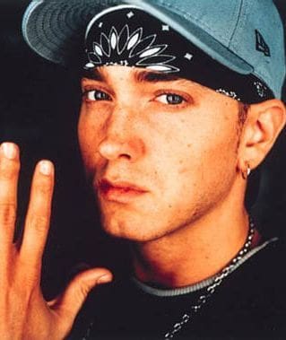 Eminem trae una letra  y un video bien machistas