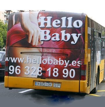 Publicitan prostitución en autobuses públicos de Valencia