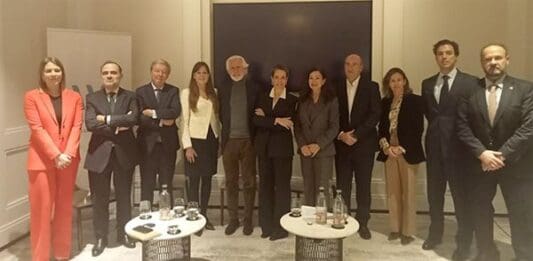 Por qué hay tan pocas mujeres CEO: un debate urgente
