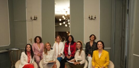 Nace W8, la primera red de redes de mujeres profesionales líderes