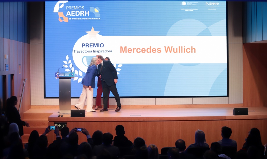 Mercedes Wullich, premiada por su Trayectoria Inspiradora en la I Edición de los Premios a la Diversidad de AEDRH