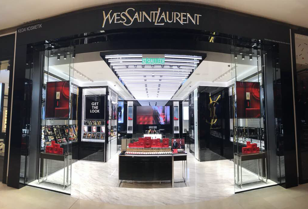 Laura Igoni, de YSL Beauty: "Lo que más me atrae del sector es conectar con las personas a nivel emocional"