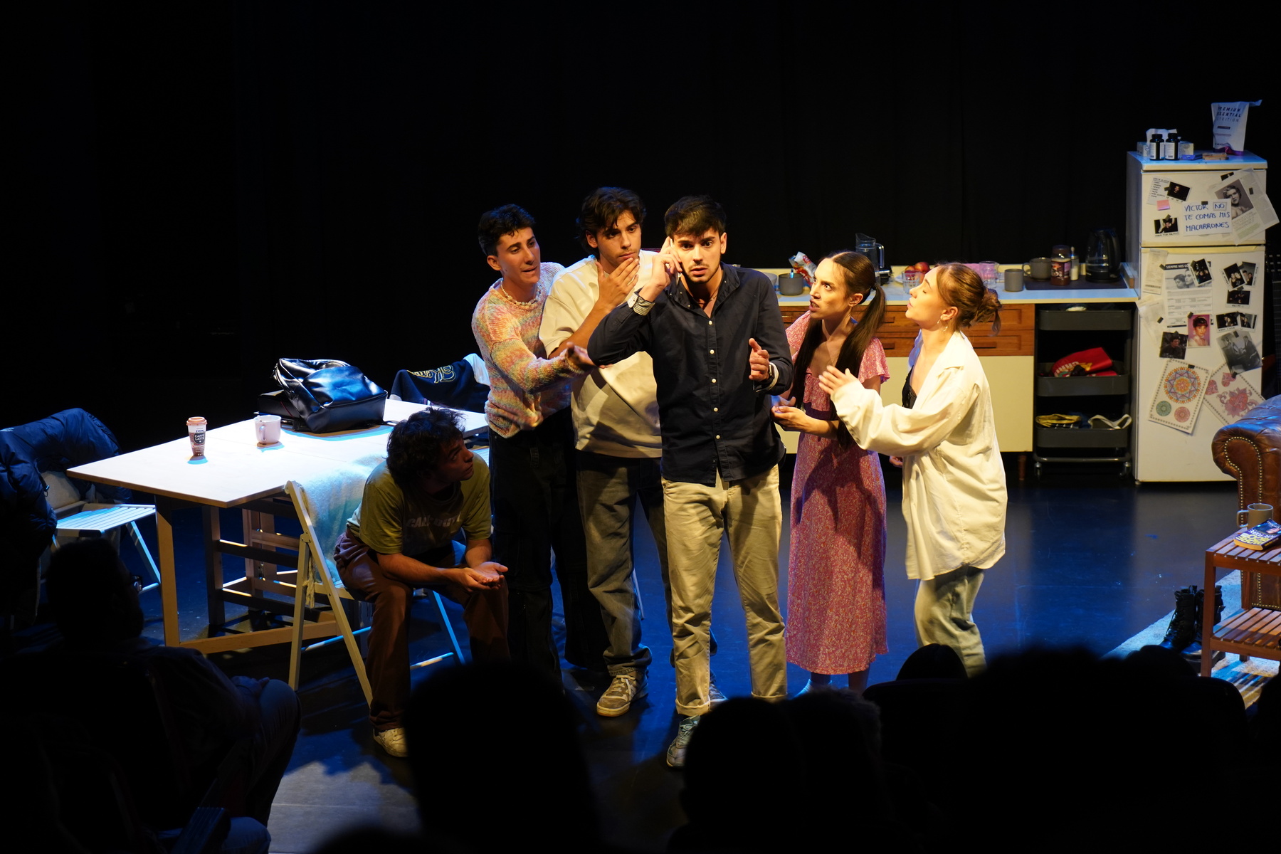 "¿Qué hacemos con Bea?": una comedia aguda sobre la lealtad, el éxito y los dilemas de una generación