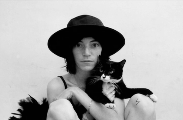 Día del Gato: Mujeres que encontraron inspiración en sus felinos